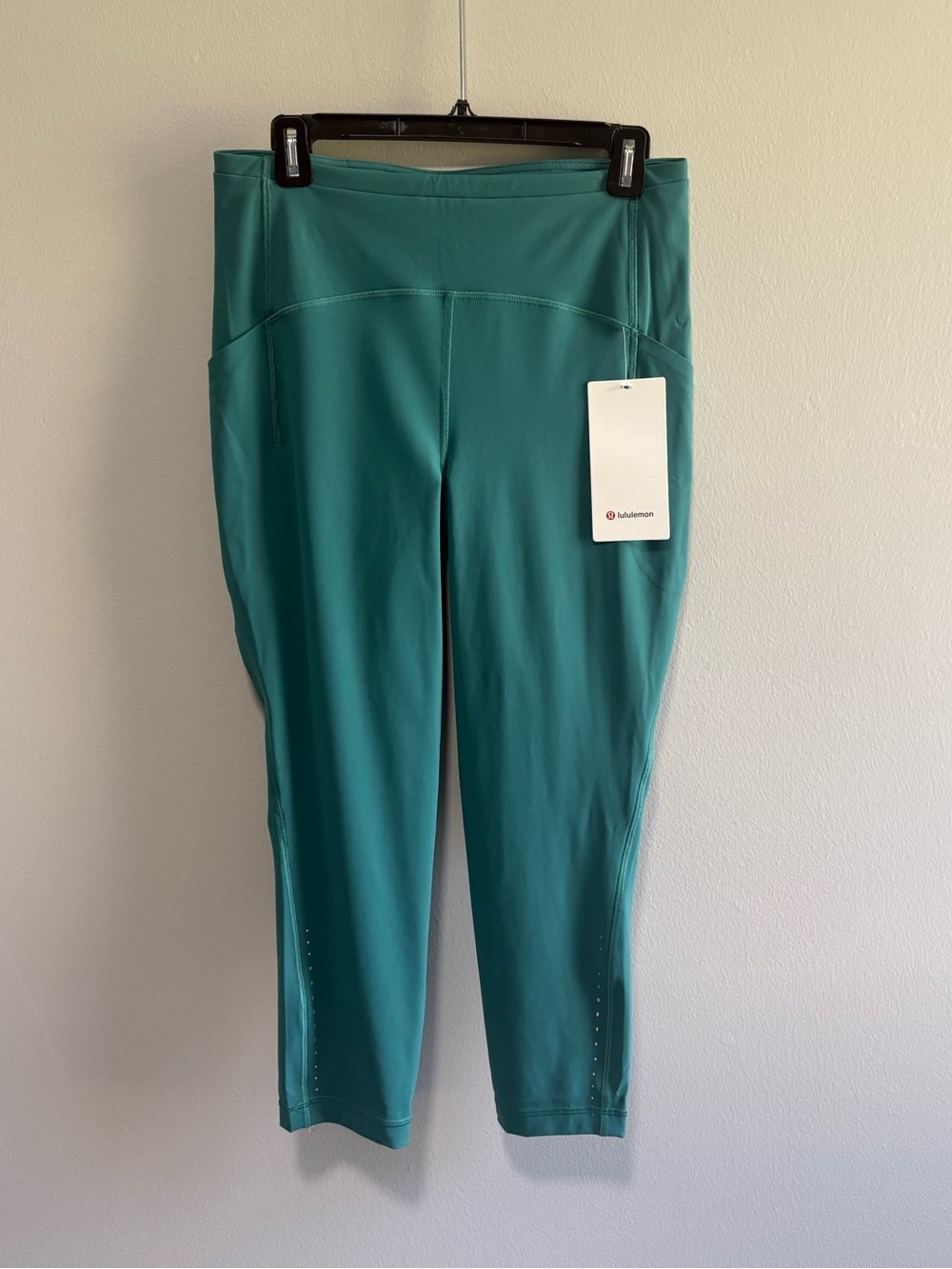 NWT Lululemon Swift Speed High Rise Crop 23” Luxstreme Leggings Teal 10